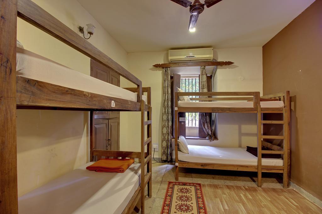 Zostel Goa Hostel Калангуте Екстериор снимка