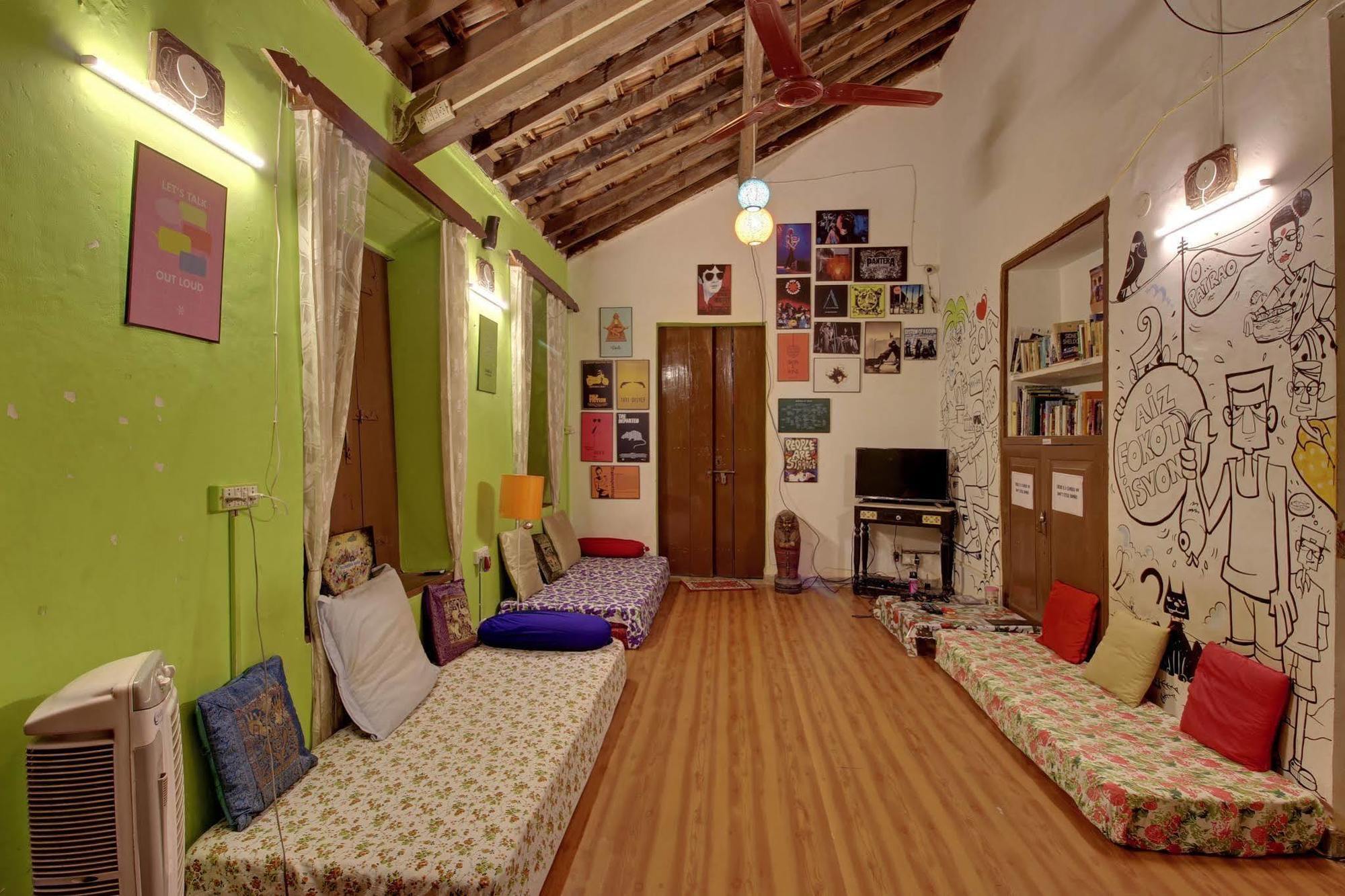 Zostel Goa Hostel Калангуте Екстериор снимка